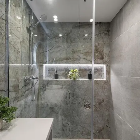 Loft 13 Apartment *